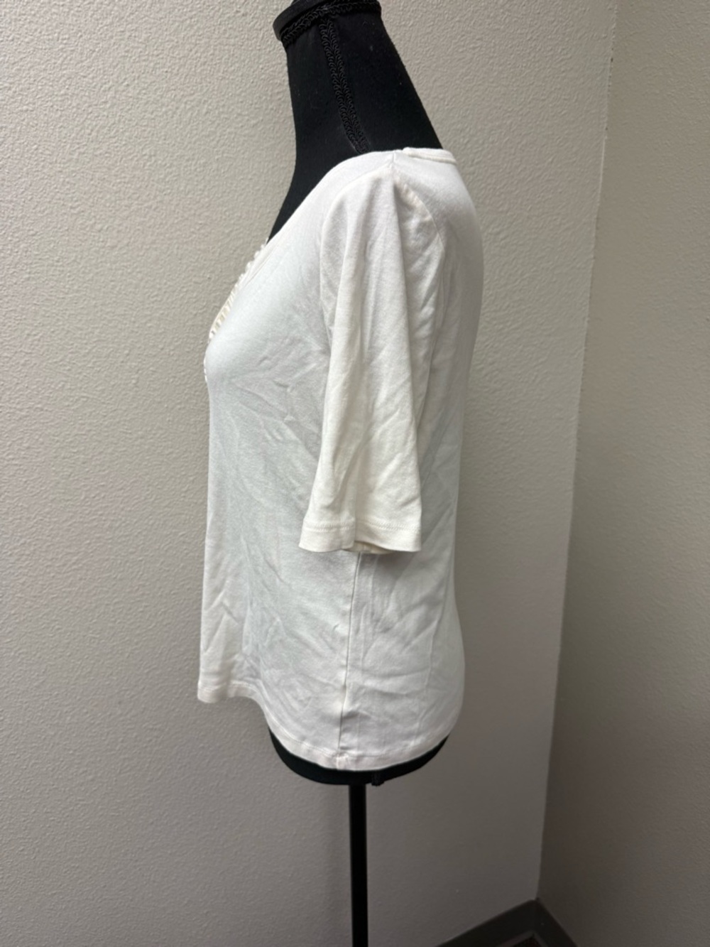 Talbots Petite Large Cream Floral Applique Tee Short Sleeve Knit Top - Picture 4 of 9